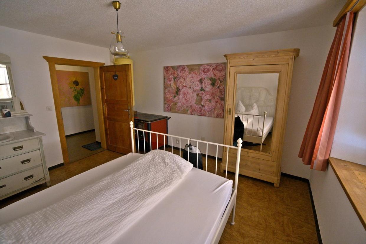 Bed and Breakfast Chasa Sassalba Lu Exterior foto